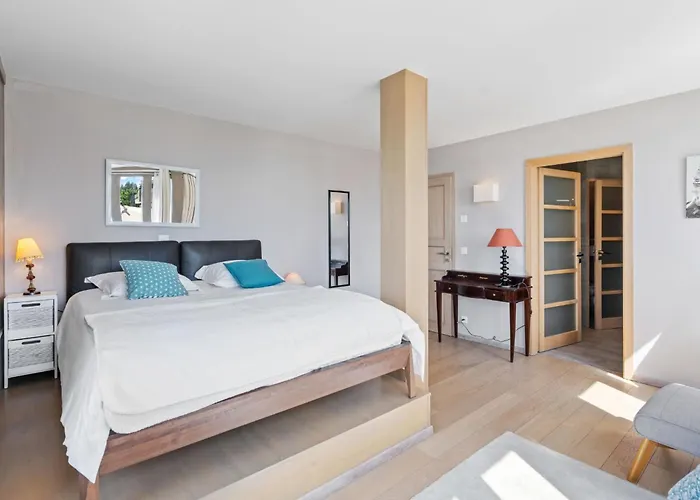 Lägenhet Jeanne D'arc Loft Combi By Interhome *